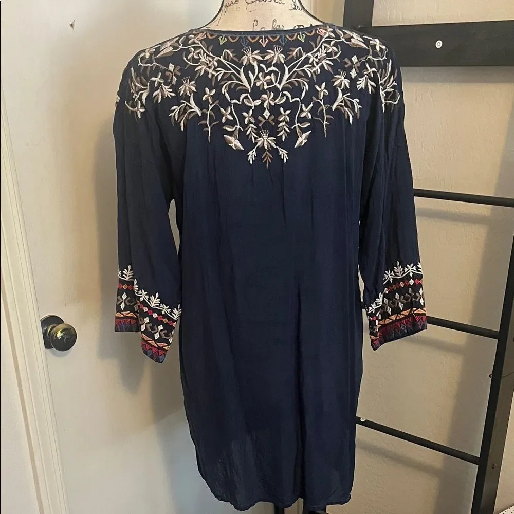 Johnny Was Shaylee Embroidered Floral Design Blue Tunic Top Bohemian Festival